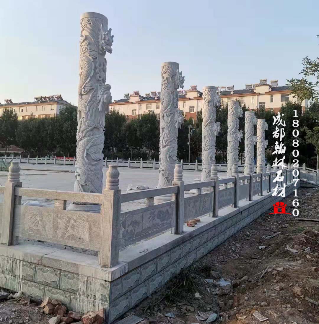 青石龍抱柱_四川廣場(chǎng)文化石柱 
