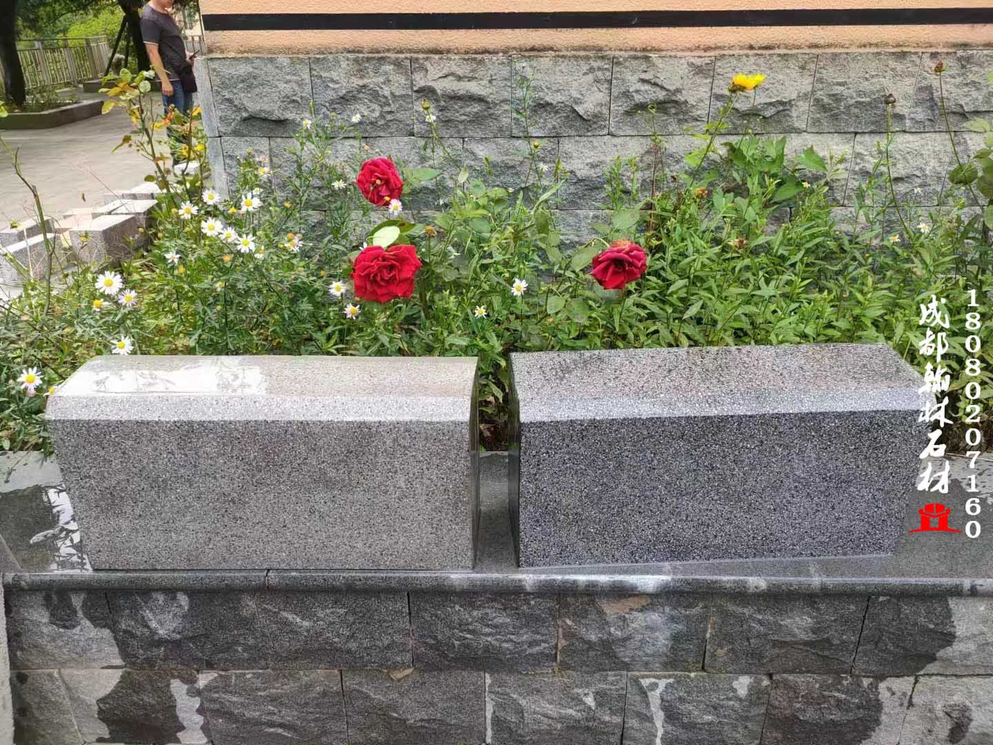 仿芝麻灰芝麻黑路沿石水泥四川成都制品廠(chǎng)家 